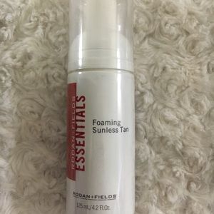 Foaming sunless tanner